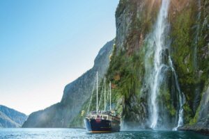 milford sound cruise New Zealand travel packages